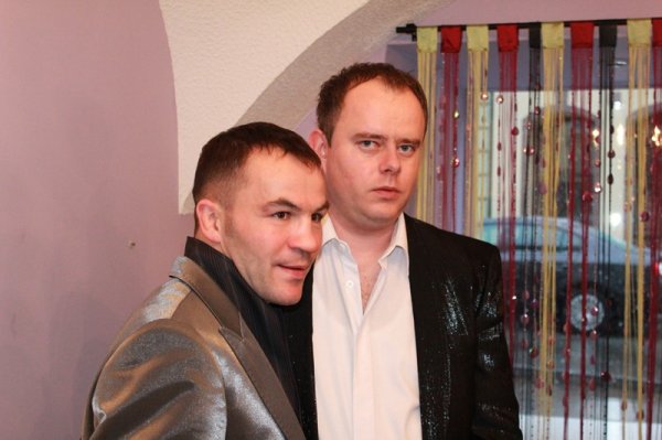 Bakovsko podjetje Titan se širi v Ljubljano, obleklo je tudi Dejana Zavca